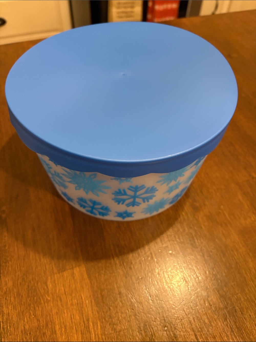 Blue Snowflake Round Storage Tin with Lid